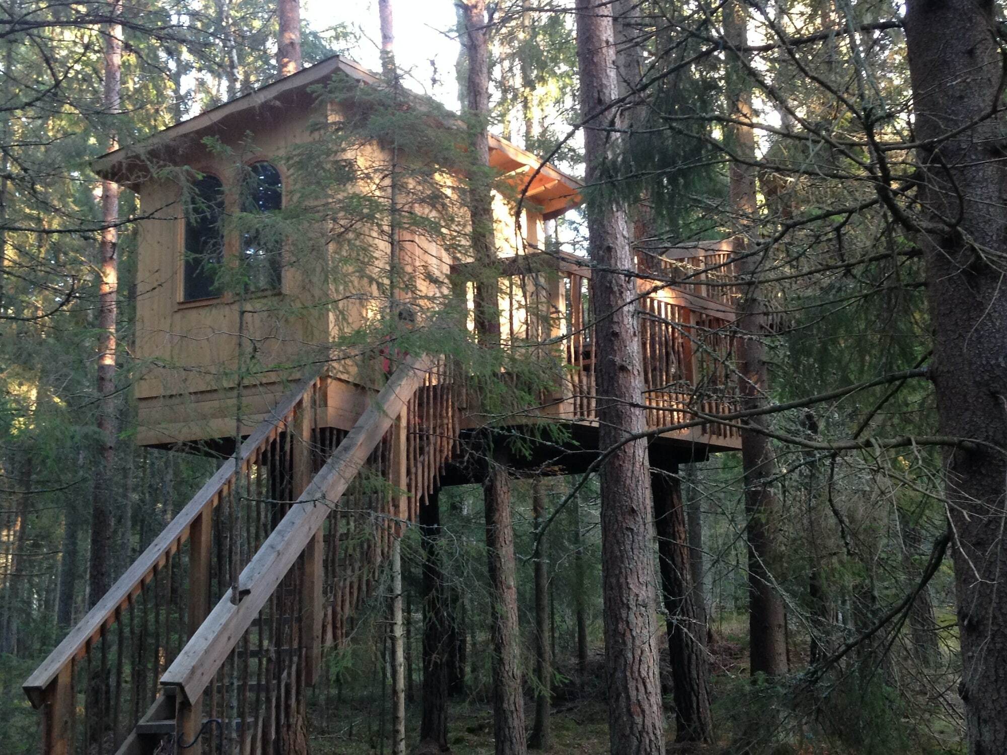 Urnatur Eco Treehouse Lodge Ödeshög Esterno foto